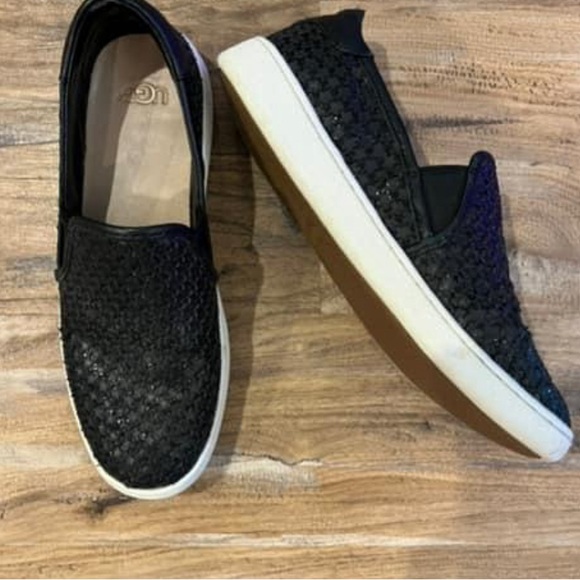 Ugg Sneakers - Size 6.5 - Picture 1 of 5